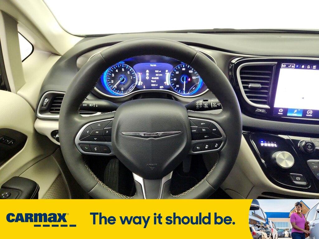 used 2023 Chrysler Pacifica car, priced at $26,998