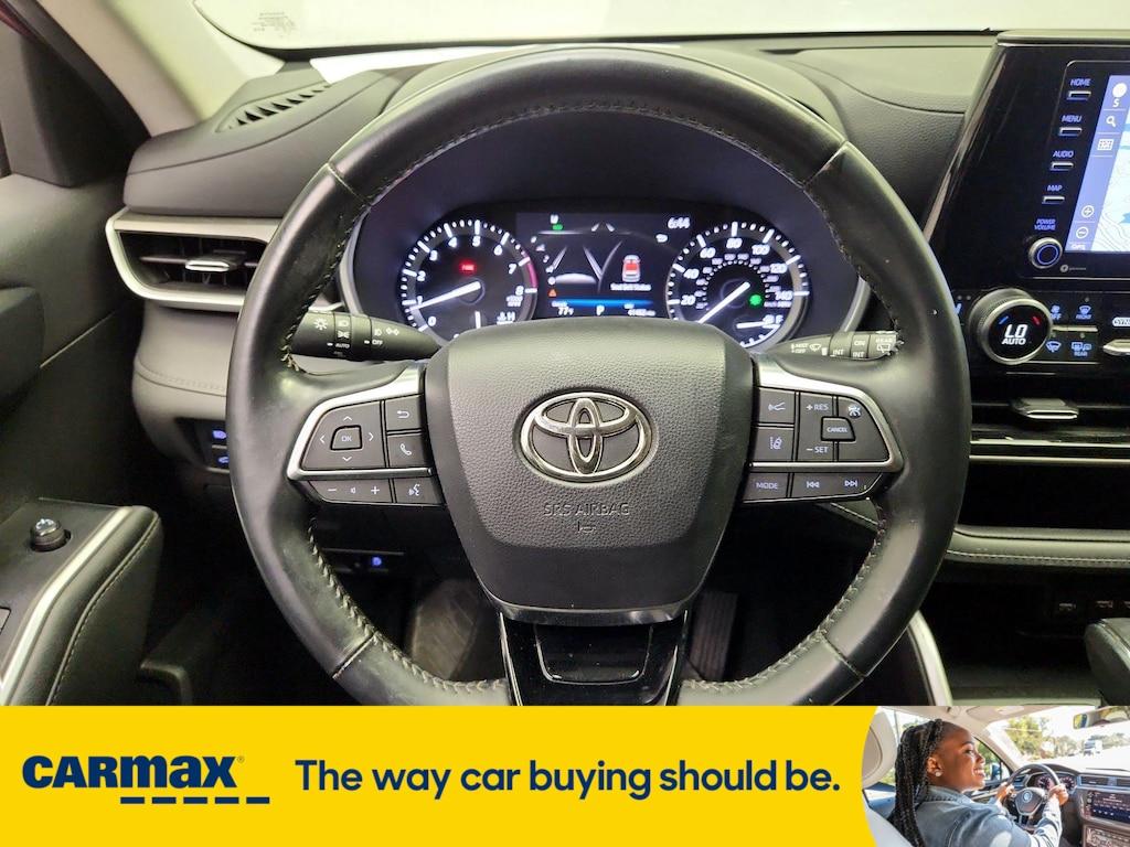 used 2021 Toyota Highlander car, priced at $33,998