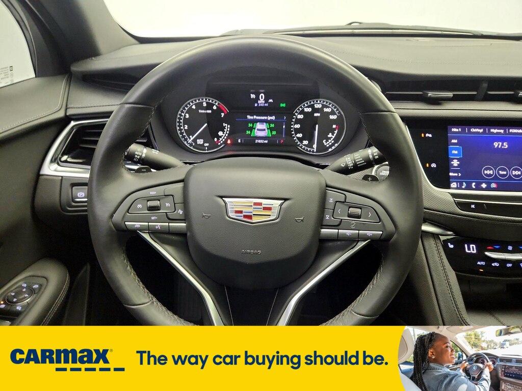 used 2023 Cadillac XT6 car, priced at $36,998