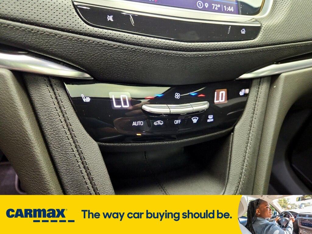 used 2023 Cadillac XT6 car, priced at $36,998
