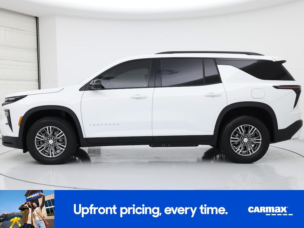 used 2025 Chevrolet Traverse car, priced at $41,998
