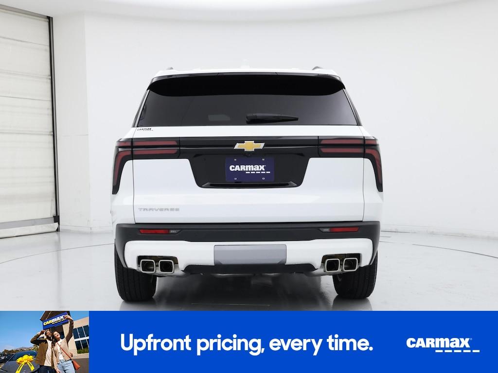 used 2025 Chevrolet Traverse car, priced at $41,998