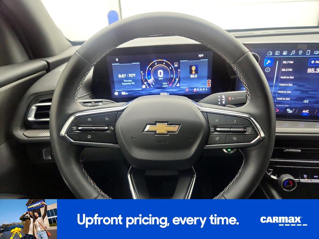 used 2025 Chevrolet Traverse car, priced at $41,998