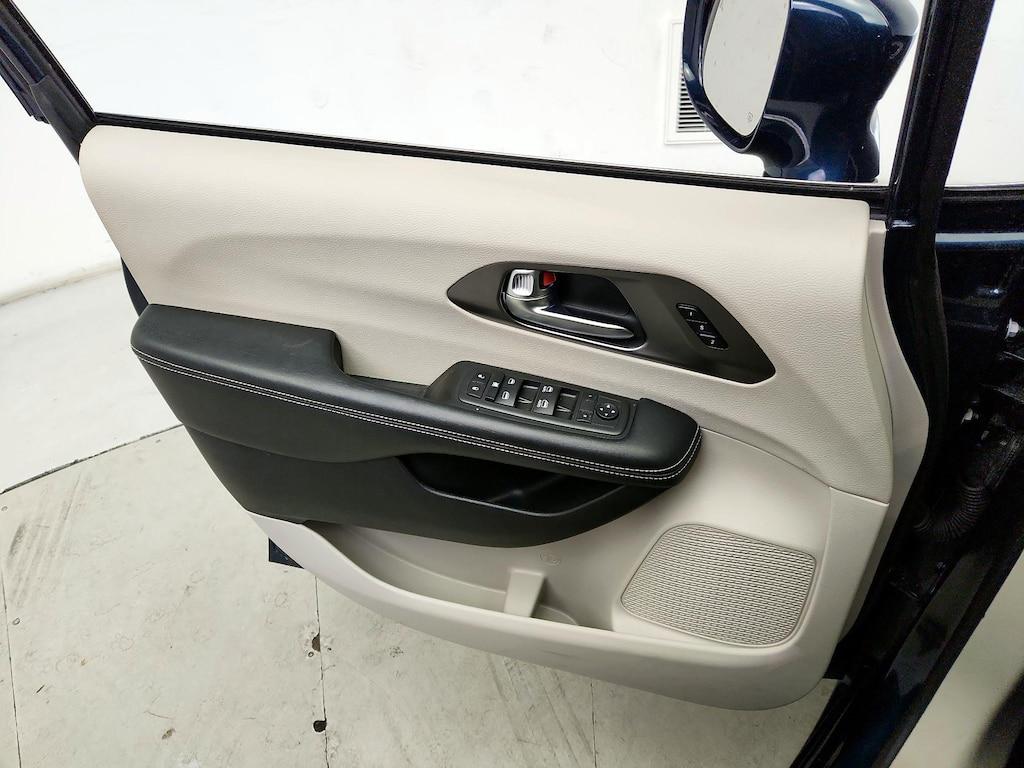 used 2022 Chrysler Pacifica car, priced at $31,998