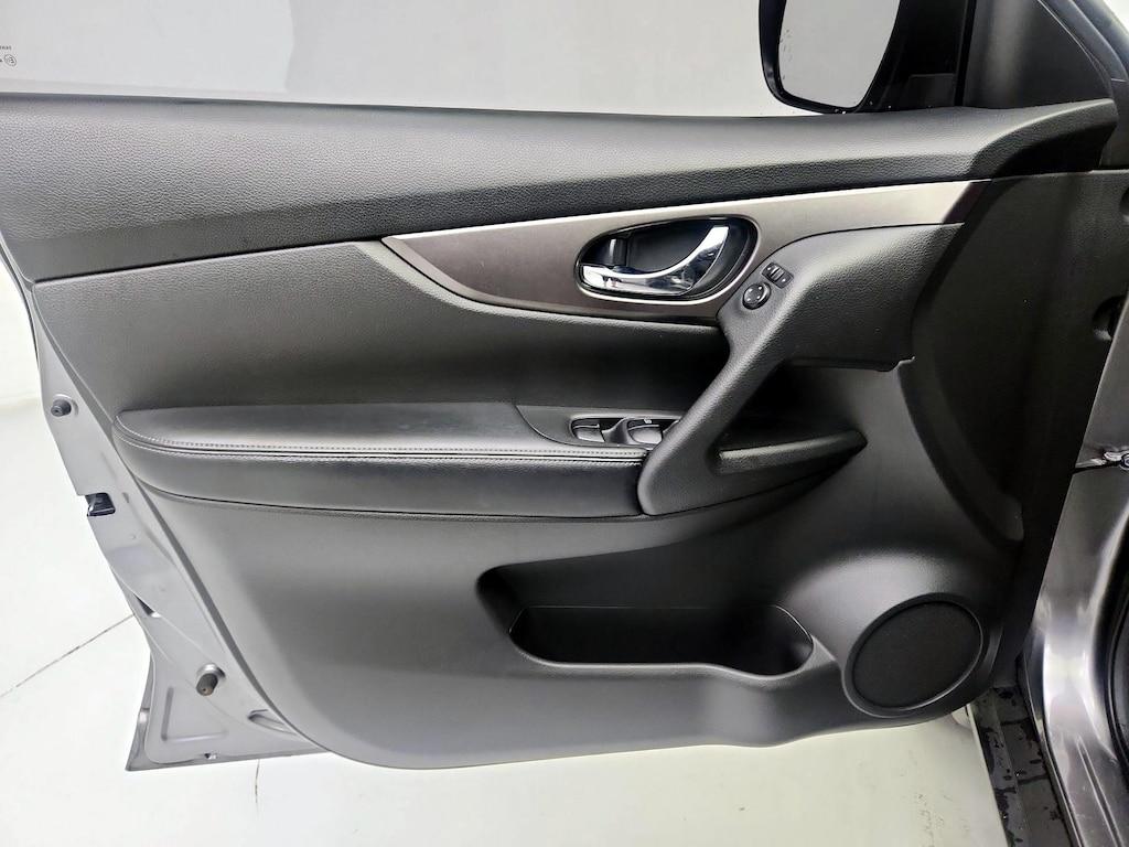 used 2015 Nissan Rogue car, priced at $11,998