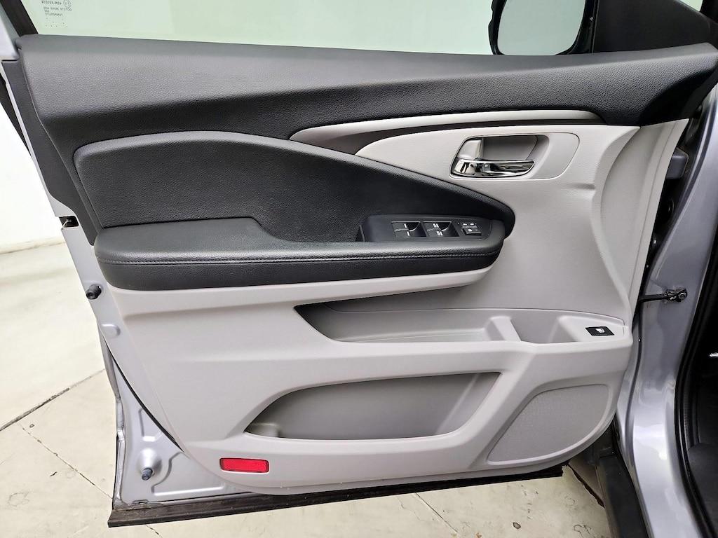 used 2019 Honda Pilot car, priced at $23,998