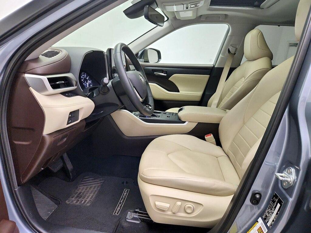 used 2021 Toyota Highlander car, priced at $34,998