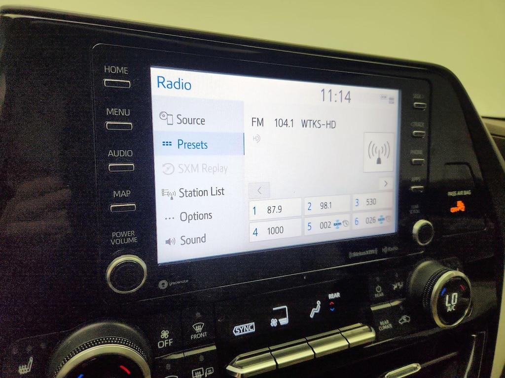 used 2021 Toyota Highlander car, priced at $34,998