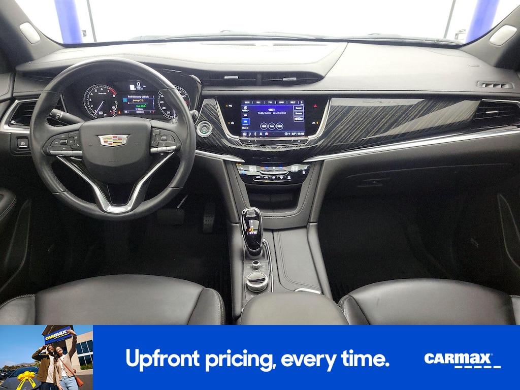 used 2023 Cadillac XT6 car, priced at $35,998