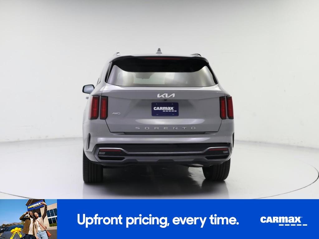 used 2022 Kia Sorento car, priced at $27,998