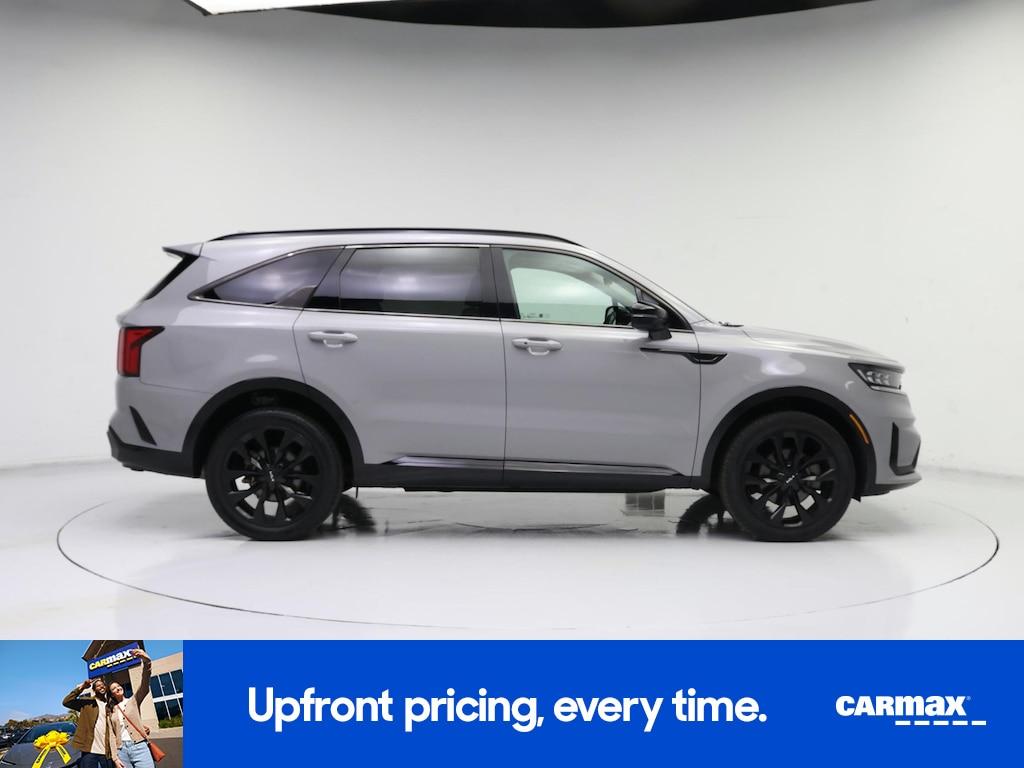 used 2022 Kia Sorento car, priced at $27,998