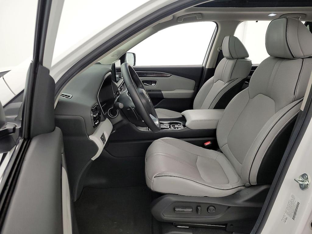 used 2024 Honda Pilot car, priced at $48,998