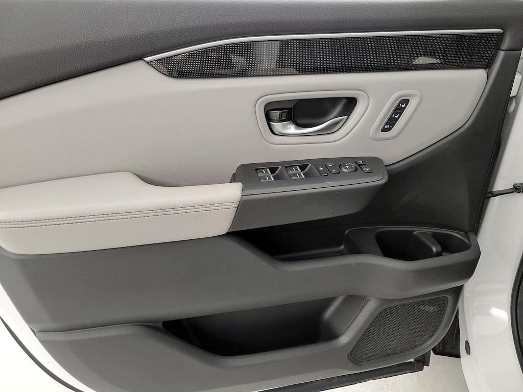 used 2024 Honda Pilot car, priced at $48,998