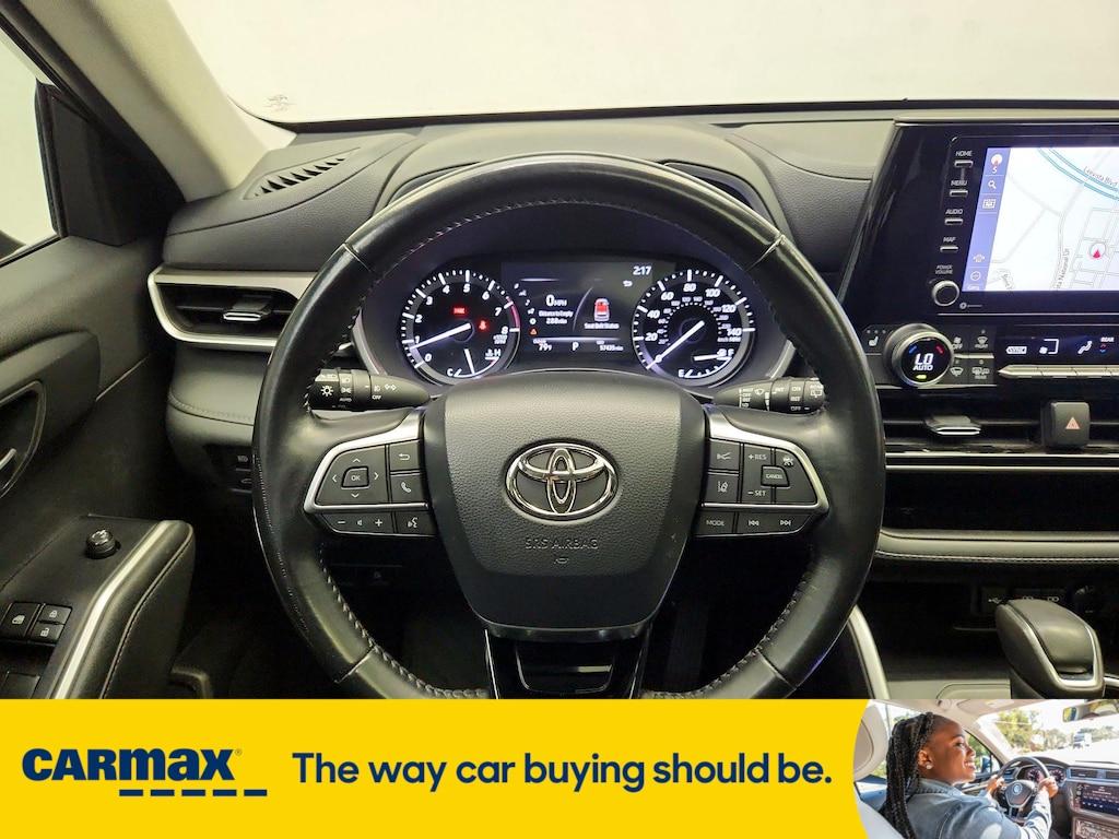 used 2021 Toyota Highlander car, priced at $30,998