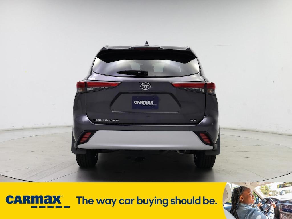used 2021 Toyota Highlander car, priced at $30,998