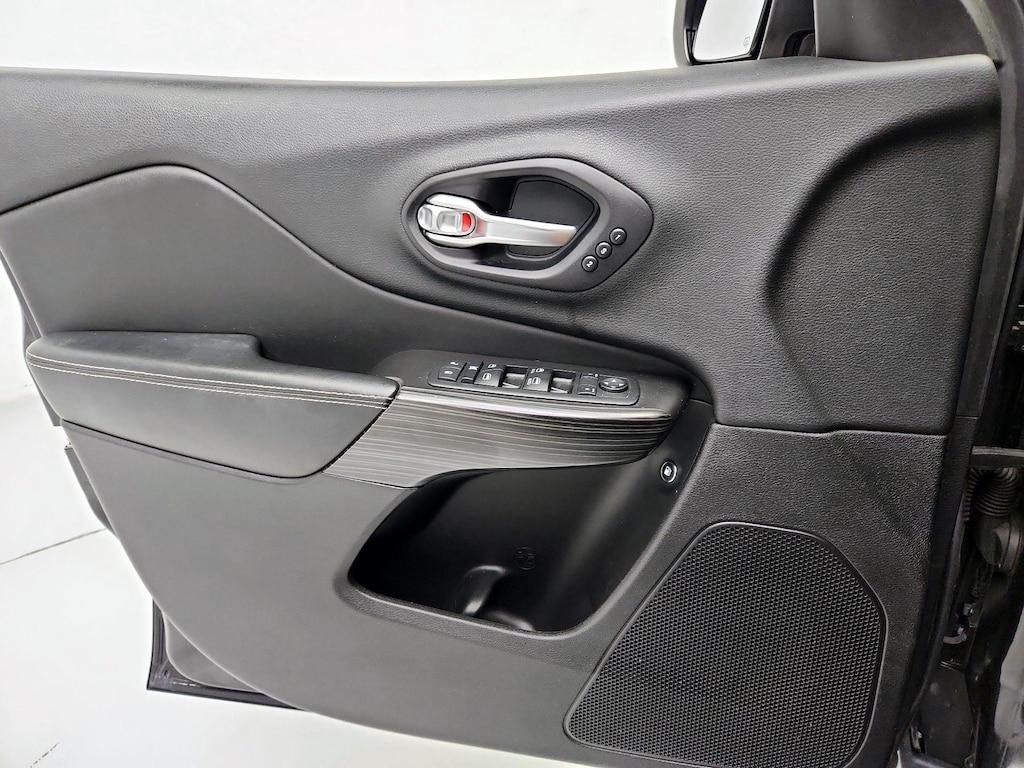 used 2014 Jeep Cherokee car, priced at $12,599