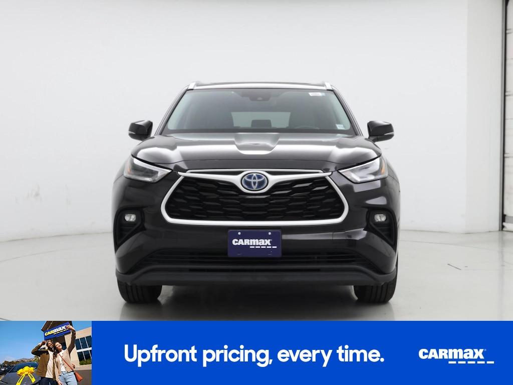 used 2021 Toyota Highlander Hybrid car, priced at $29,998