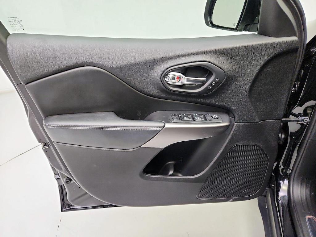 used 2020 Jeep Cherokee car, priced at $18,998