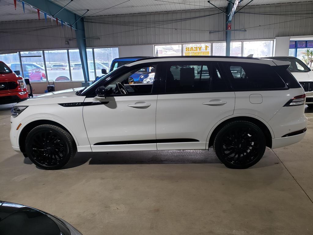 used 2024 Lincoln Aviator car, priced at $65,999