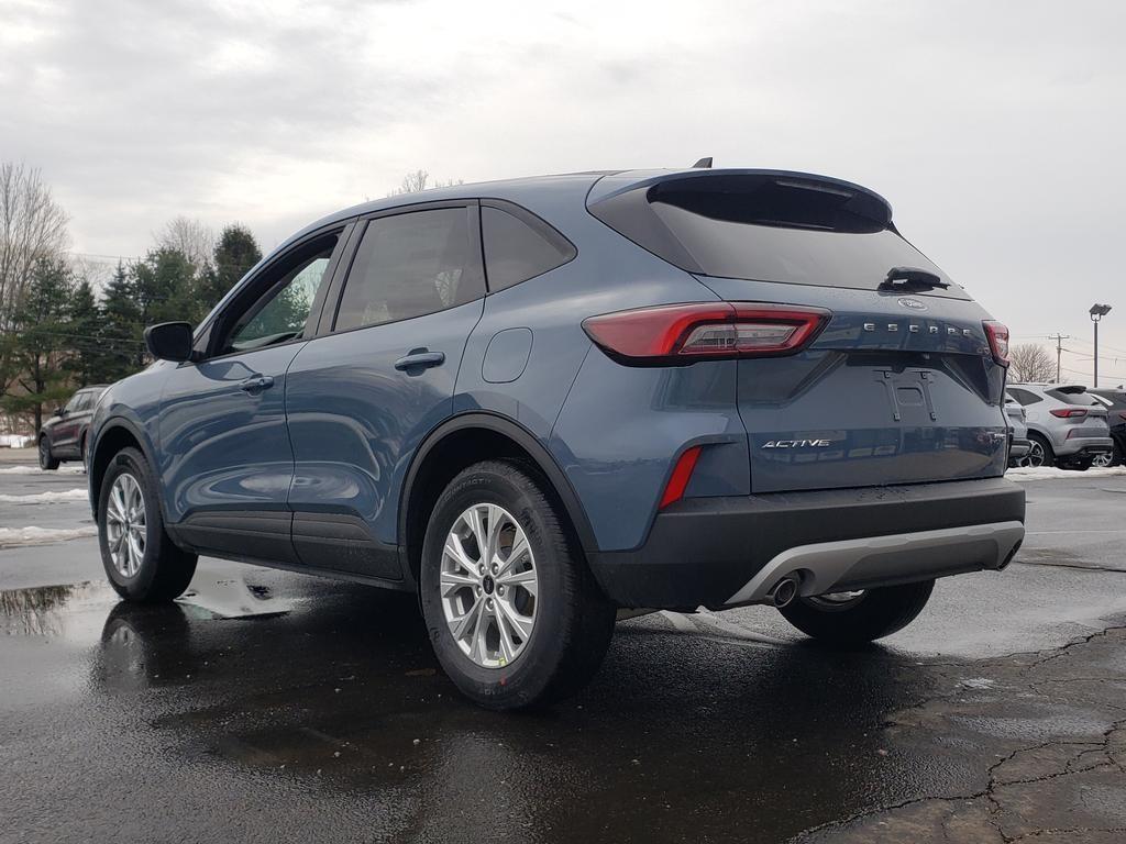 new 2025 Ford Escape car, priced at $32,695