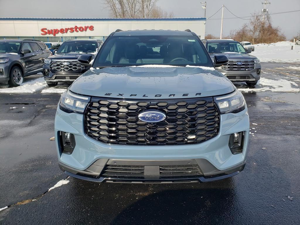 new 2025 Ford Explorer car, priced at $48,905