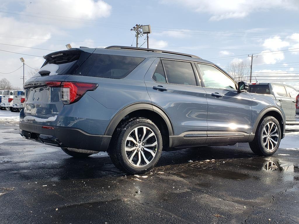 new 2025 Ford Explorer car, priced at $48,905