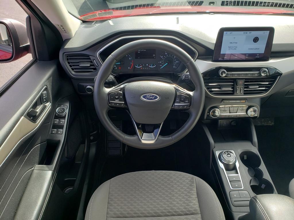 used 2022 Ford Escape car, priced at $25,999