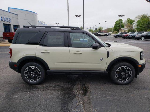 new 2025 Ford Bronco Sport car, priced at $37,510