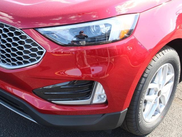 new 2024 Ford Edge car, priced at $43,520