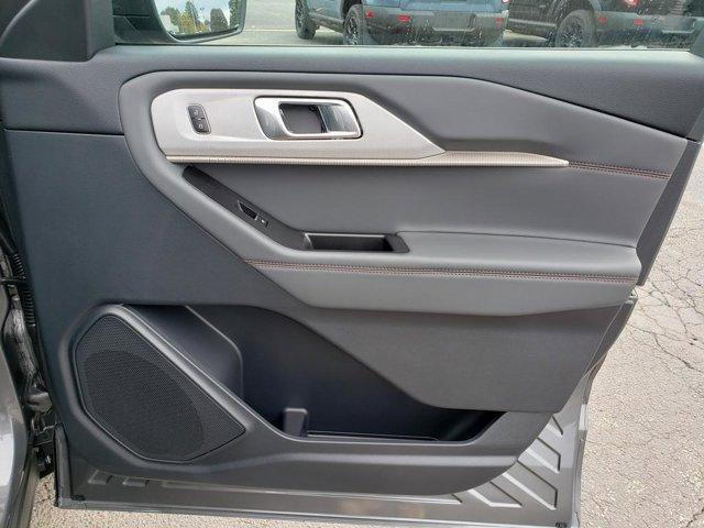 new 2025 Ford Explorer car, priced at $50,355