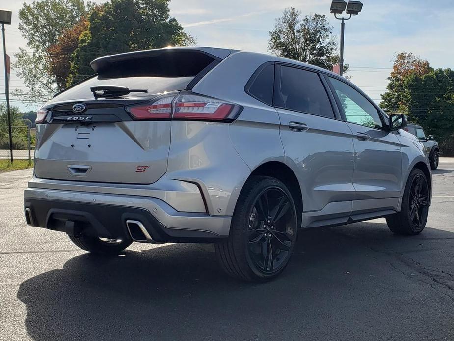 used 2022 Ford Edge car, priced at $38,999