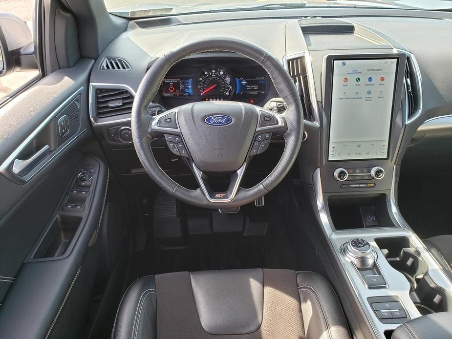 used 2022 Ford Edge car, priced at $38,999