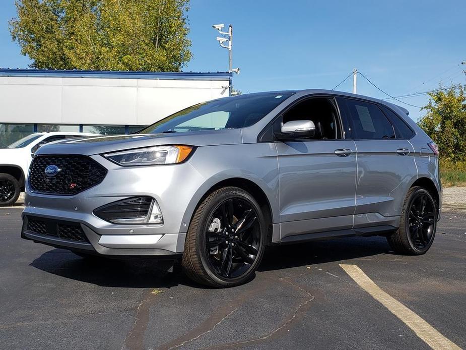 used 2022 Ford Edge car, priced at $38,999