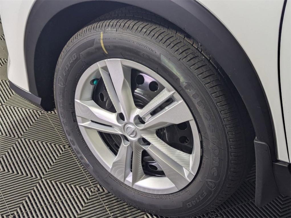 new 2025 Nissan Kicks Play car, priced at $21,979