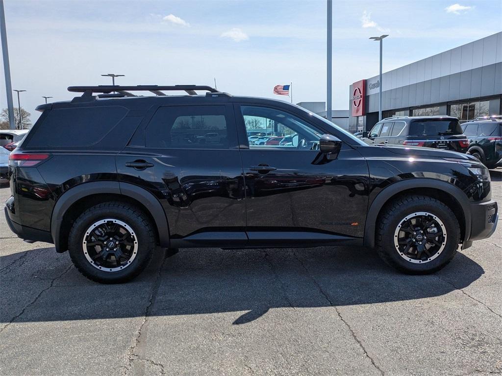 new 2024 Nissan Pathfinder car, priced at $39,999