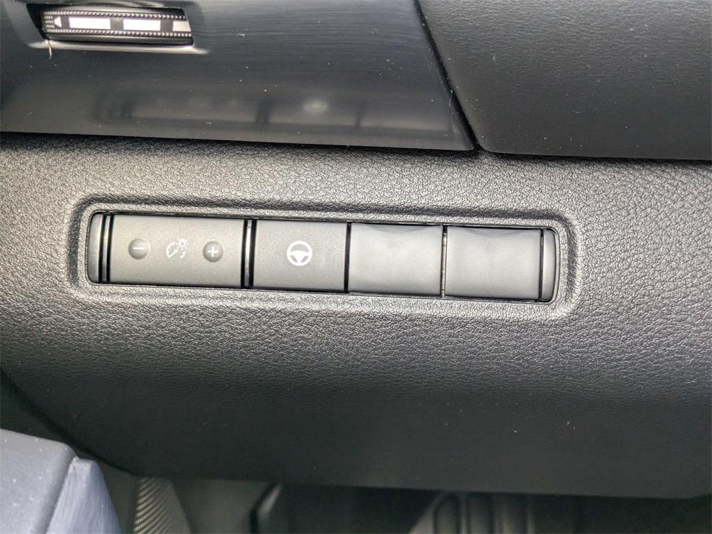 new 2024 Nissan Pathfinder car, priced at $39,999