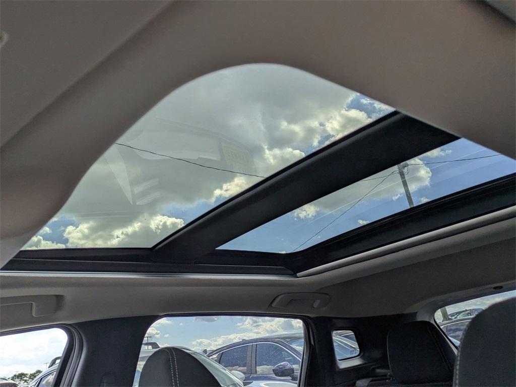 new 2025 Nissan Kicks car, priced at $26,305