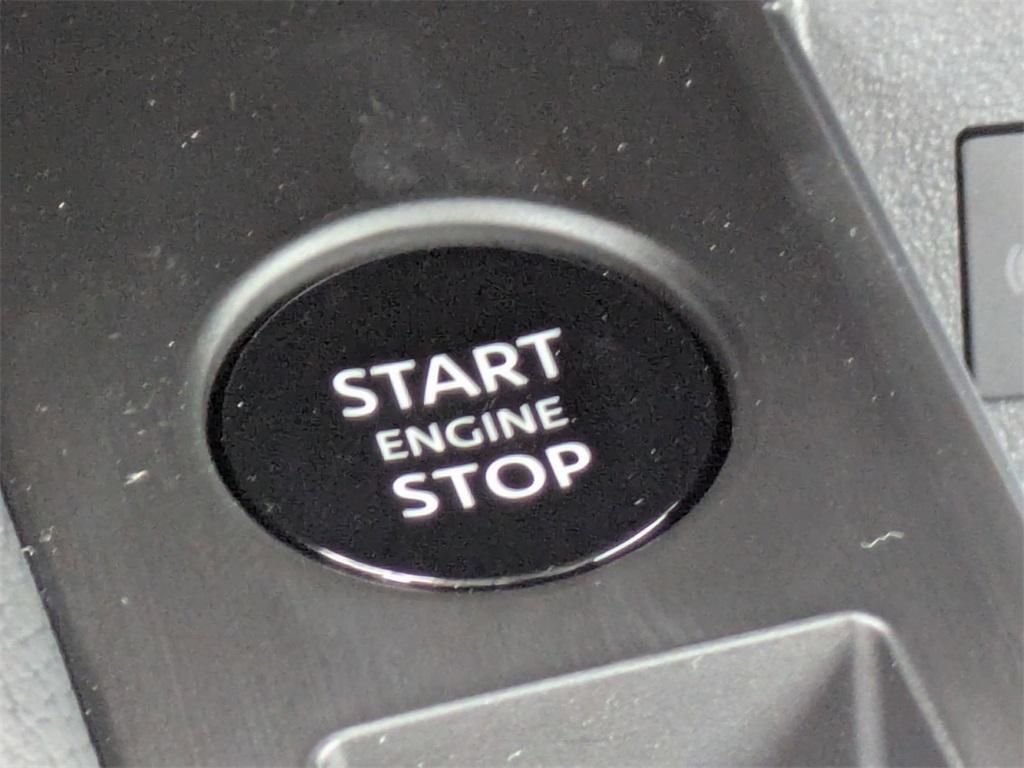 new 2025 Nissan Kicks car, priced at $26,305