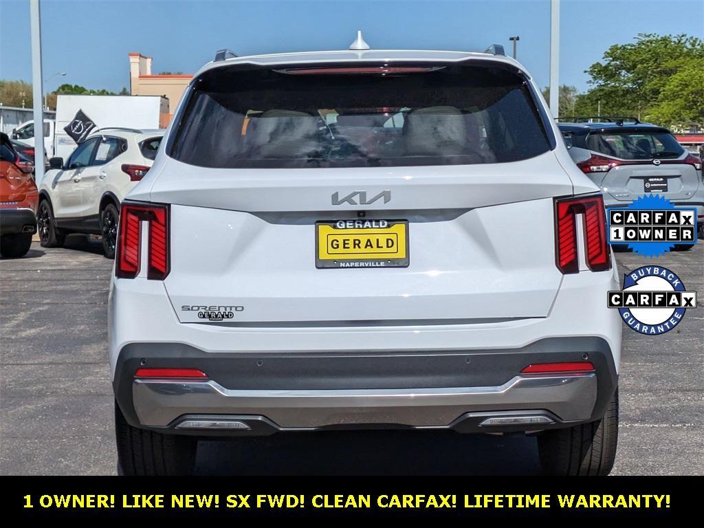 used 2024 Kia Sorento car, priced at $35,692