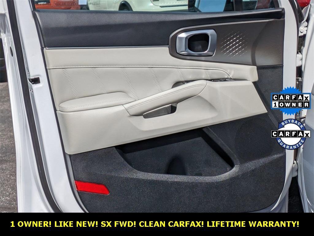 used 2024 Kia Sorento car, priced at $35,692