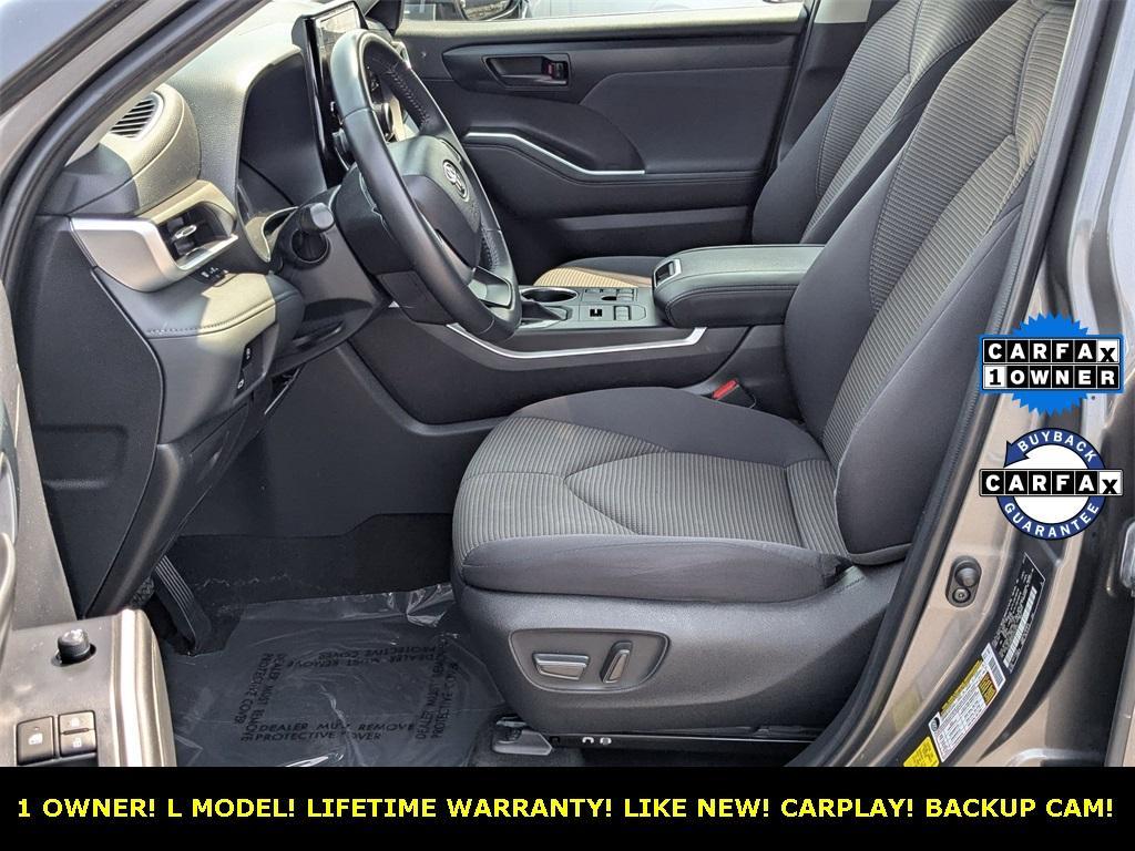 used 2023 Toyota Highlander car, priced at $33,677