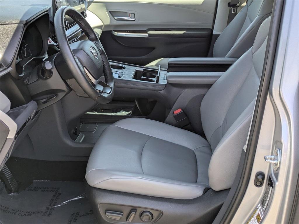 used 2023 Toyota Sienna car, priced at $44,977