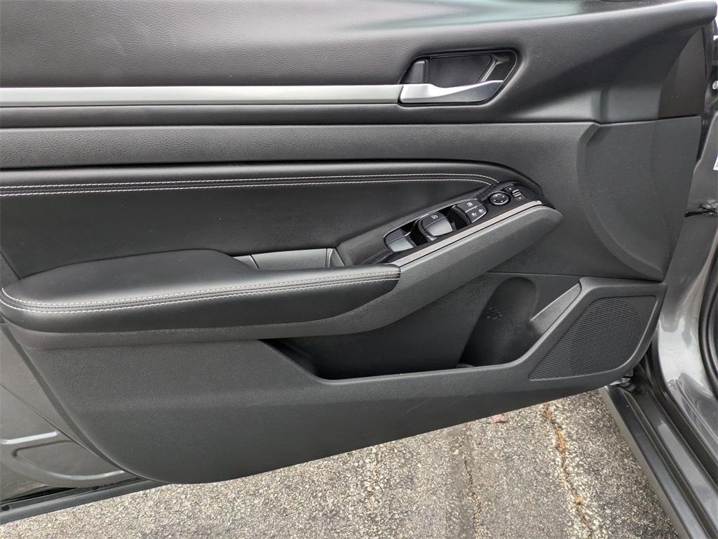 used 2023 Nissan Altima car, priced at $22,977