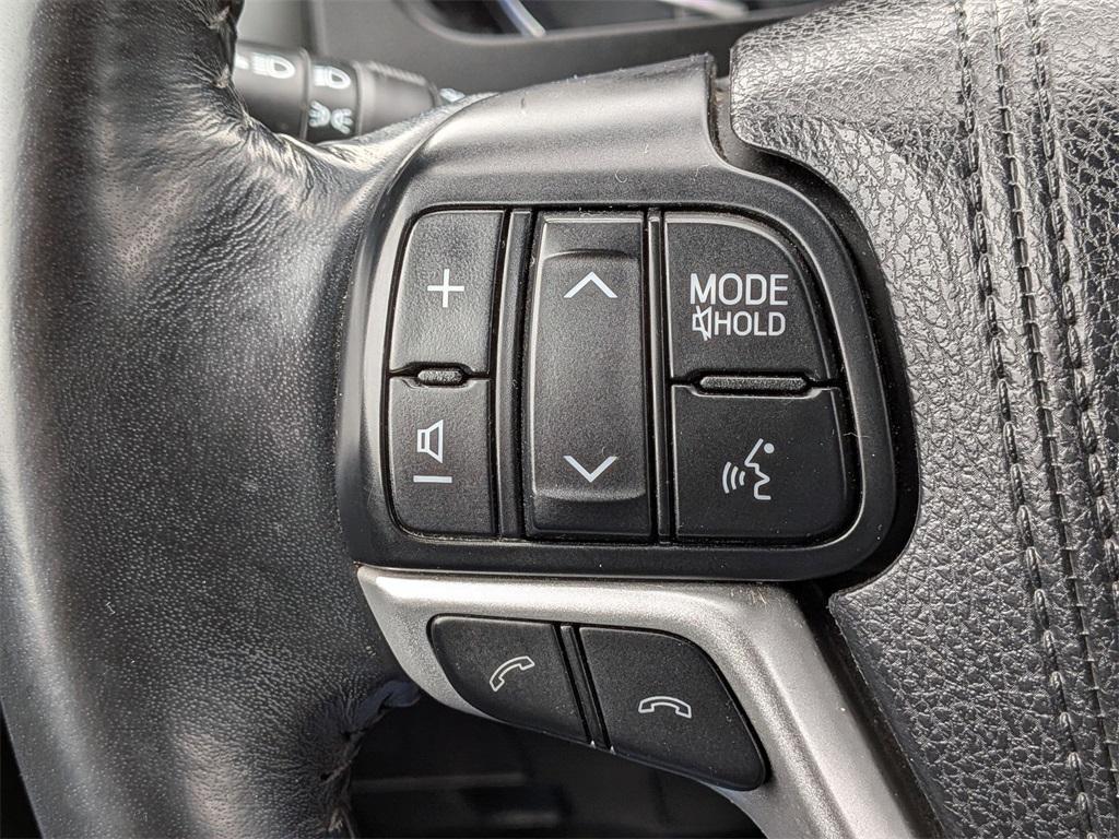 used 2018 Toyota Highlander car, priced at $23,977