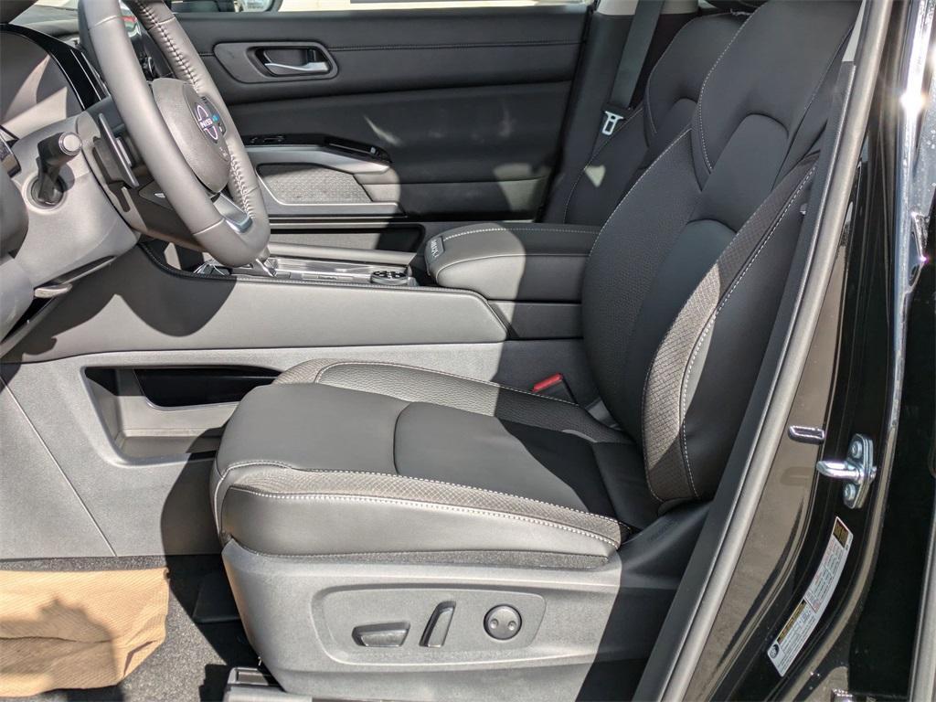 new 2025 Nissan Pathfinder car, priced at $42,957