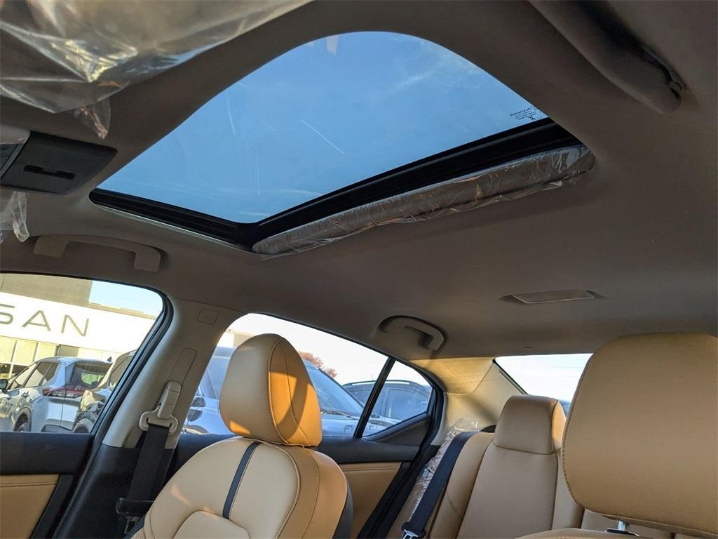 new 2025 Nissan Sentra car, priced at $26,202