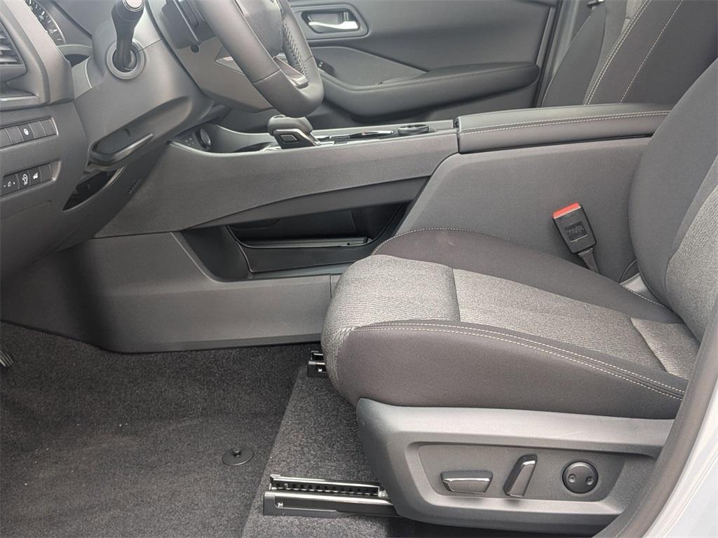 new 2026 Nissan Rogue car, priced at $34,000