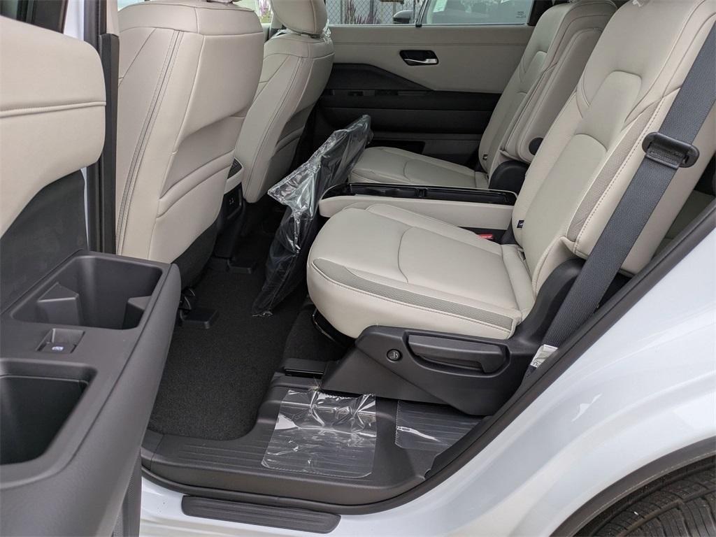 new 2025 Nissan Pathfinder car, priced at $43,324