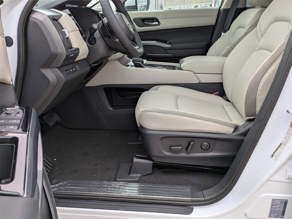 new 2025 Nissan Pathfinder car, priced at $43,324
