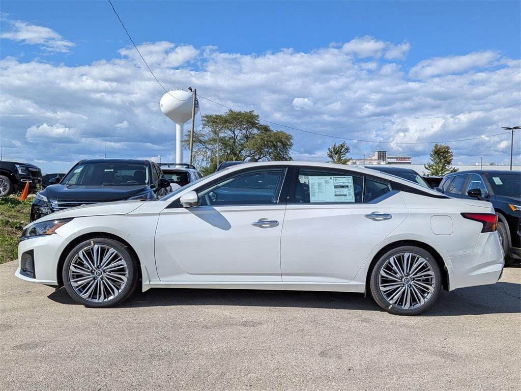 new 2025 Nissan Altima car, priced at $33,079